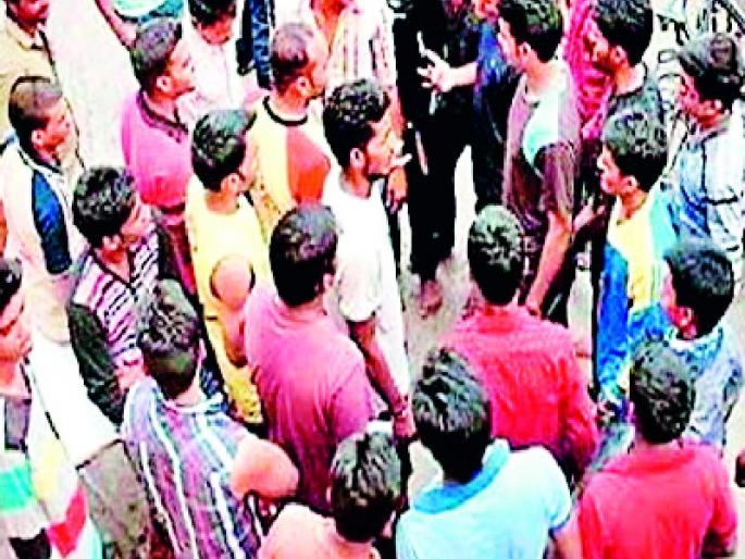 Adivasi children's hostels in a rented building | आदिवासी मुलांचे वसतिगृह भाड्याच्या इमारतीत Adivasi children's hostels in a rented building | आदिवासी मुलांचे वसतिगृह भाड्याच्या इमारतीत