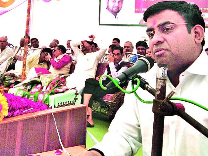 The power to change the face of the village in the Sarpanch | सरपंचांमध्ये गावाचा चेहरा बदलविण्याची ताकद