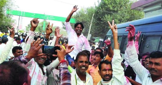Gram Panchayat Election Results: Opportunity for youth leadership | Gram Panchayat Election Results : युवा नेतृत्वाला संधी, प्रस्थापितांना धक्का Gram Panchayat Election Results: Opportunity for youth leadership | Gram Panchayat Election Results : युवा नेतृत्वाला संधी, प्रस्थापितांना धक्का