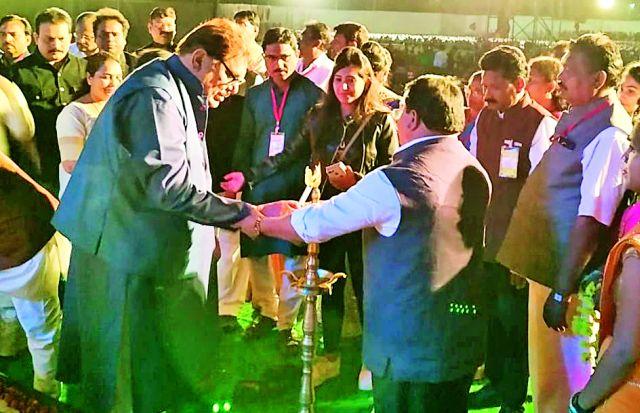 Art, Literature and Culture | कला, साहित्य, संस्कृतीमुळे मानवी जीवनाला मिळते दिशा Art, Literature and Culture | कला, साहित्य, संस्कृतीमुळे मानवी जीवनाला मिळते दिशा