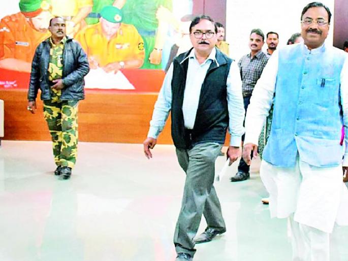 The military school's unfinished work must be completed at the war level | सैनिकी शाळेचे अपूर्ण काम युद्ध पातळीवर पूर्ण करावे The military school's unfinished work must be completed at the war level | सैनिकी शाळेचे अपूर्ण काम युद्ध पातळीवर पूर्ण करावे