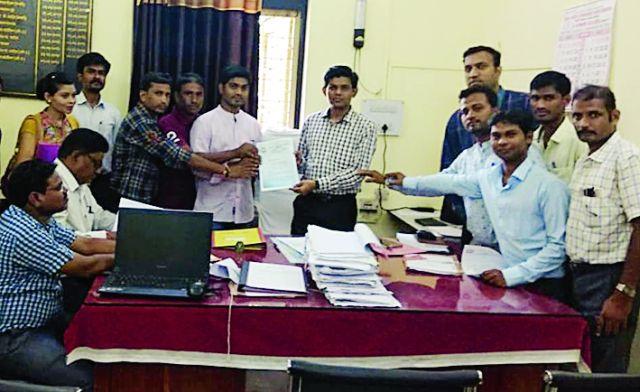 The 'Ordinance' appeals to prospective teachers | ‘त्या’ अध्यादेशाने भावी शिक्षकांमध्ये नाराजी The 'Ordinance' appeals to prospective teachers | ‘त्या’ अध्यादेशाने भावी शिक्षकांमध्ये नाराजी