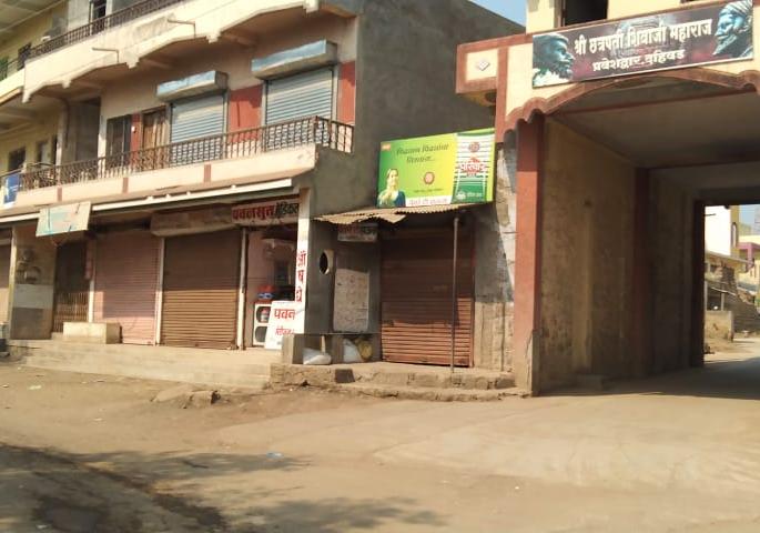 Increase in infection in Deola taluka; Public curfew at Dahiwad | देवळा तालुक्यात संसर्गात वाढ ; दहीवड येथे जनता कर्फ्यू Increase in infection in Deola taluka; Public curfew at Dahiwad | देवळा तालुक्यात संसर्गात वाढ ; दहीवड येथे जनता कर्फ्यू