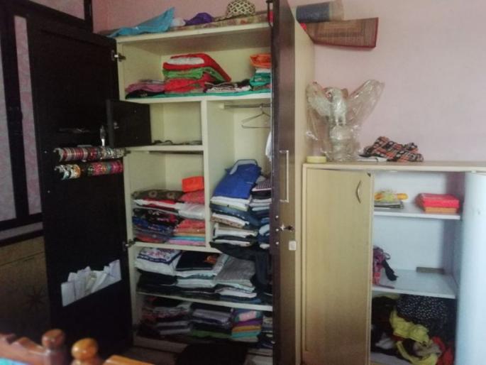 Dhansea Burundi in Dhule, cash and cash worth Rs two lakh | धुळ्यात धाडसी घरफोडी, रोख रक्कमसह सव्वा दोन लाखांचा ऐवज लंपास Dhansea Burundi in Dhule, cash and cash worth Rs two lakh | धुळ्यात धाडसी घरफोडी, रोख रक्कमसह सव्वा दोन लाखांचा ऐवज लंपास