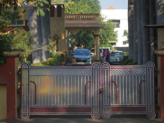 Patel and Kadambande will continue their investigation on the second day | पटेल आणि कदमबांडे यांच्याकडे दुसºया दिवशीही तपासणी सुरुच Patel and Kadambande will continue their investigation on the second day | पटेल आणि कदमबांडे यांच्याकडे दुसºया दिवशीही तपासणी सुरुच