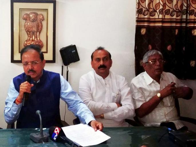 The falsehood of Anil Goten, MLA of Dhulay | धुळयाचे आमदार अनिल गोटेंचा खोटेपणा उघड The falsehood of Anil Goten, MLA of Dhulay | धुळयाचे आमदार अनिल गोटेंचा खोटेपणा उघड