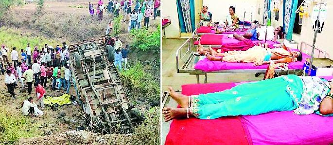 The vehicle collapsed in the canal; Three killed | वाहन कालव्यात कोसळले; तीन ठार