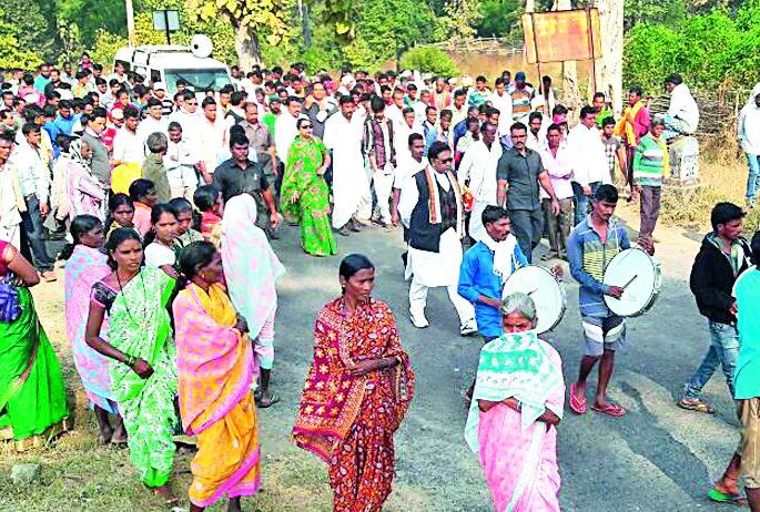 Stop the way to the NCP | गोलाकर्जीत राकाँचा रास्ता रोको