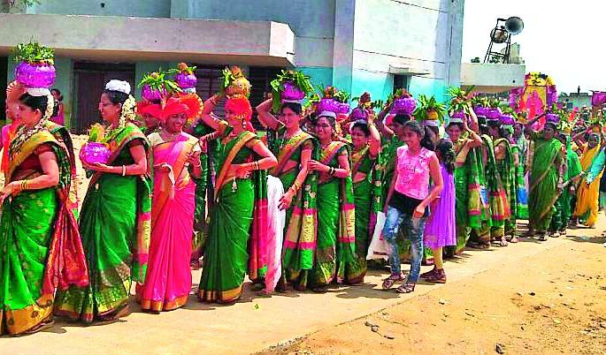 Shobhayatre with Charmshi Nagari Dummundi | शोभायात्रेने चामोर्शी नगरी दुमदुमली