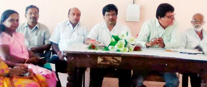 Try to increase the irrigation capacity | सिंचन क्षमता वाढीसाठी प्रयत्न करा Try to increase the irrigation capacity | सिंचन क्षमता वाढीसाठी प्रयत्न करा