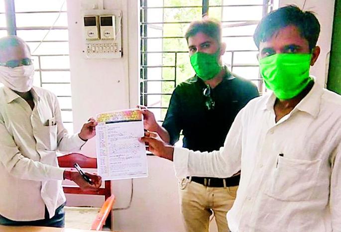 Teaching online transfers only offline | शिक्षण ऑनलाईन बदल्या मात्र ऑफलाईन Teaching online transfers only offline | शिक्षण ऑनलाईन बदल्या मात्र ऑफलाईन