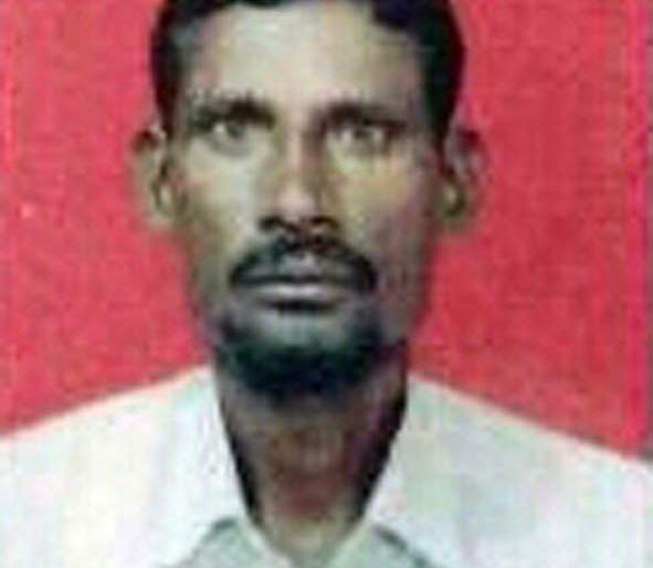 Phantom found in the hills of Sarangwadi | सारंगवाडीच्या डोंगरदरीत आढळले प्रेत Phantom found in the hills of Sarangwadi | सारंगवाडीच्या डोंगरदरीत आढळले प्रेत