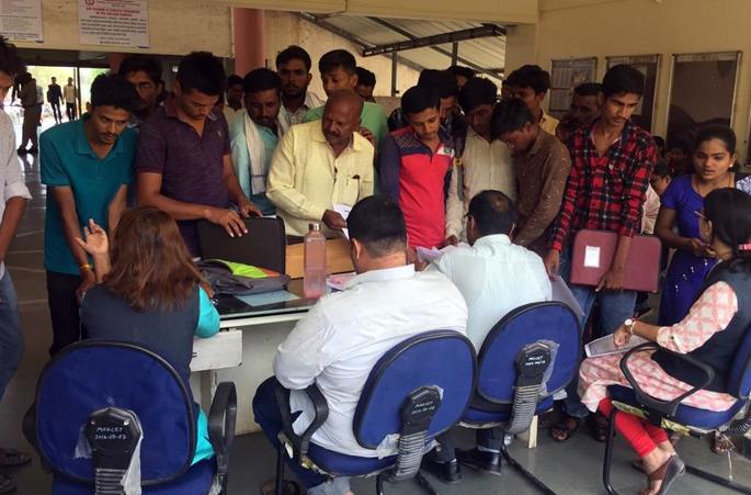 Engineering admission process complicated | अभियांत्रिकी प्रवेशाचा तिढा सुटता सुटेना...! Engineering admission process complicated | अभियांत्रिकी प्रवेशाचा तिढा सुटता सुटेना...!