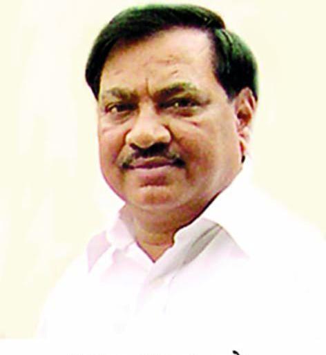  Sone Defense and Virgo Rohini of the work of Eknathrao Khadse | एकनाथराव खडसे यांच्या कार्याची धडाडी सून रक्षा आणि कन्या रोहिणीत