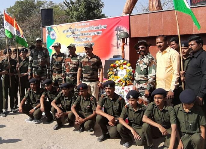 Stomach grinding in the heat | खमताणेत कडकडीत बंद