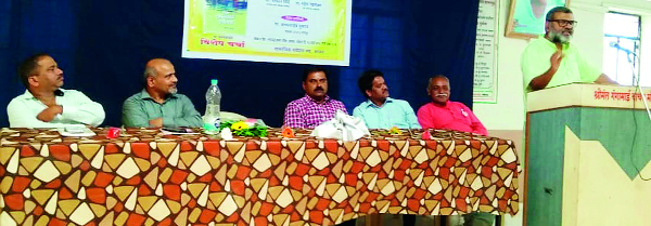 If crime does not fall into book: Rajan Gavas | लढा पुस्तकात न उतरल्यास गुन्हा : राजन गवस If crime does not fall into book: Rajan Gavas | लढा पुस्तकात न उतरल्यास गुन्हा : राजन गवस