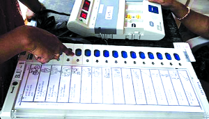 Lok Sabha Election 2019 For urban voters, the ropes | Lok Sabha Election 2019 शहरी मतदारांसाठी रस्सीखेच Lok Sabha Election 2019 For urban voters, the ropes | Lok Sabha Election 2019 शहरी मतदारांसाठी रस्सीखेच