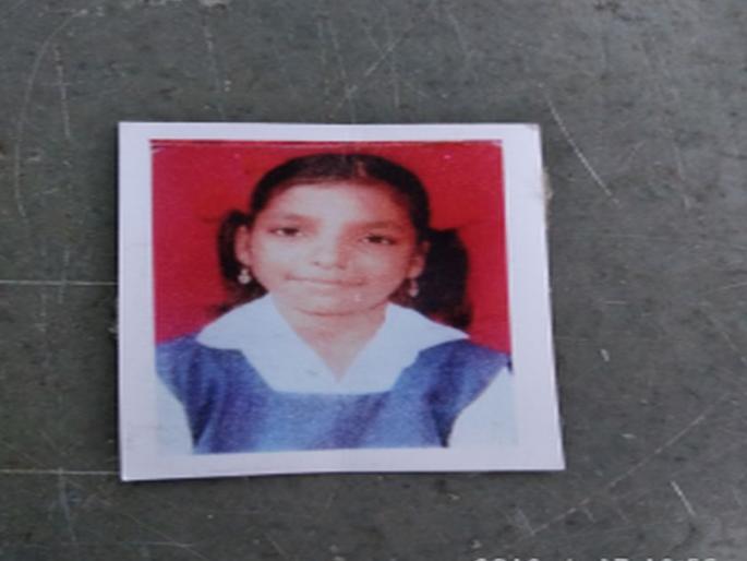 The woman who works in the field at Dambhurni, died of snake bite | डांभुर्णी येथे शेतात काम करणाऱ्या तरुणीचा सर्पदंशाने मृत्यू The woman who works in the field at Dambhurni, died of snake bite | डांभुर्णी येथे शेतात काम करणाऱ्या तरुणीचा सर्पदंशाने मृत्यू