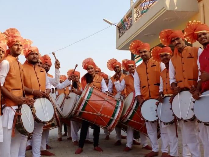 Corona: Financial blow to drum corps during Ganeshotsav | कोरोना : गणेशोत्सवात ढोल पथकांना आर्थिक फटका Corona: Financial blow to drum corps during Ganeshotsav | कोरोना : गणेशोत्सवात ढोल पथकांना आर्थिक फटका