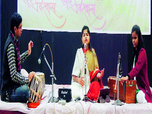 Rangala Ramphra in devotion! | भक्तिरसात रंगला रामप्रहर ! Rangala Ramphra in devotion! | भक्तिरसात रंगला रामप्रहर !