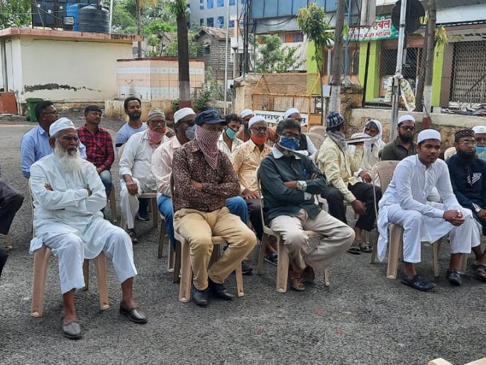Peace committee meeting at Manmad city police station | मनमाड शहर पोलीस ठाण्यात शांतता समितीची बैठक