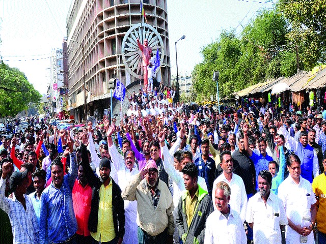 The protest march against the inhuman beatings at Matori | मातोरी येथील अमानुष मारहाणीच्या निषेधार्थ मोर्चा
