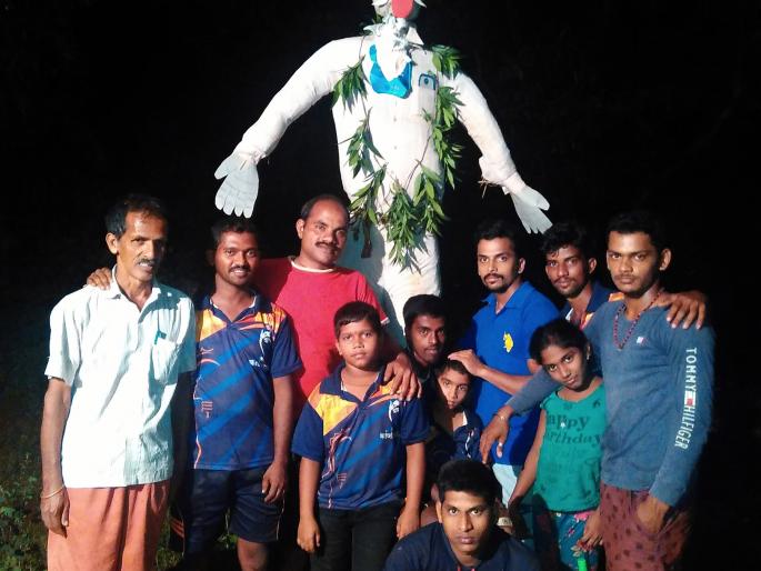 Narkasura's combustion in hell | नरक चतुर्दशीनिमित्ताने साळीस्तेत नरकासूराचे दहन Narkasura's combustion in hell | नरक चतुर्दशीनिमित्ताने साळीस्तेत नरकासूराचे दहन