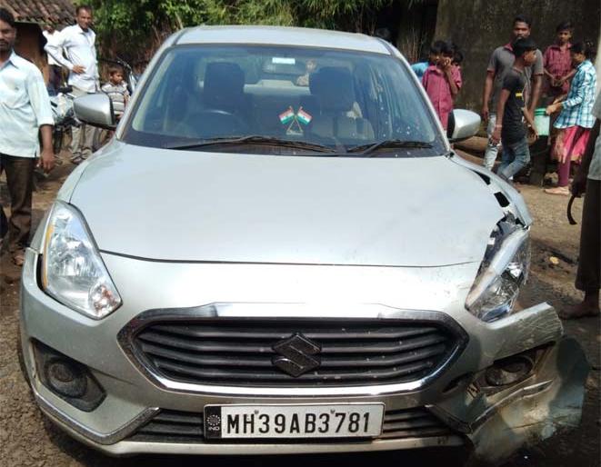 Illegal Alcohol: This car blew up all three | अवैध मद्य नेणा:या कारने तिघांना उडविले Illegal Alcohol: This car blew up all three | अवैध मद्य नेणा:या कारने तिघांना उडविले