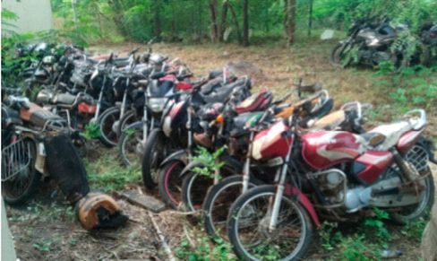 Appeal of Mhaswad police regarding unattended motorcycles | बेवारस मोटारसायकलींबाबत म्हसावद पोलिसांचे आवाहन Appeal of Mhaswad police regarding unattended motorcycles | बेवारस मोटारसायकलींबाबत म्हसावद पोलिसांचे आवाहन