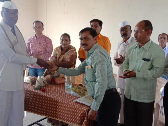 Presenting the layout of Lingange Gram Panchayat | लिंगवणे ग्रामपंचायतीचा आराखडा सादर Presenting the layout of Lingange Gram Panchayat | लिंगवणे ग्रामपंचायतीचा आराखडा सादर