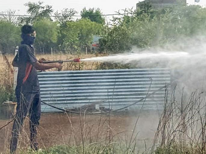 Parbhani: Fighting Corona regardless of life ... | परभणी : जिवाची पर्वा न करता कोरोनाशी लढा... Parbhani: Fighting Corona regardless of life ... | परभणी : जिवाची पर्वा न करता कोरोनाशी लढा...