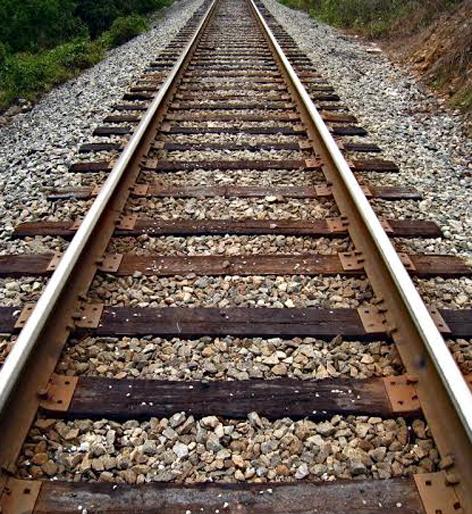 Parbhani: Depression on humanity road-stone railway line | परभणी : मानवत रोड-पाथरी रेल्वेमार्गाबाबत उदासिनता Parbhani: Depression on humanity road-stone railway line | परभणी : मानवत रोड-पाथरी रेल्वेमार्गाबाबत उदासिनता