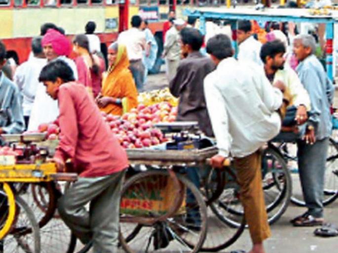 The administration ignored the encroachment on Chopad | चोपड्यात अतिक्रमणाकडे प्रशासनाचे दुर्लक्ष The administration ignored the encroachment on Chopad | चोपड्यात अतिक्रमणाकडे प्रशासनाचे दुर्लक्ष