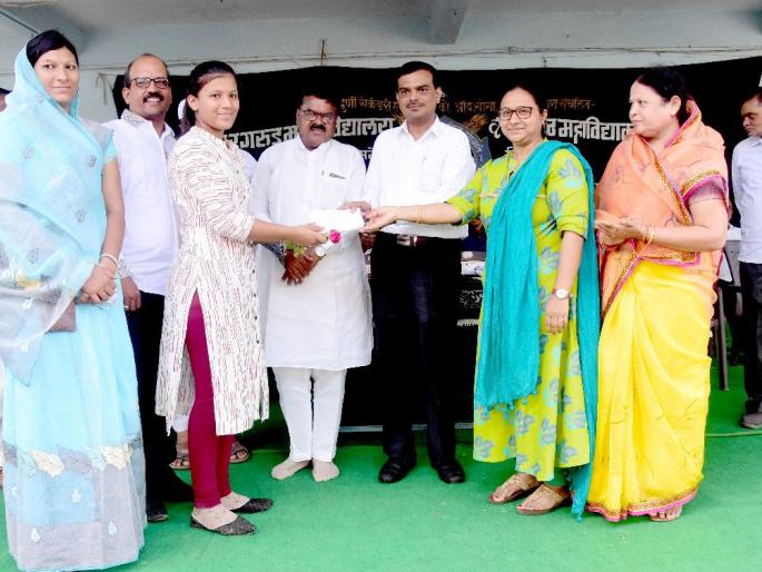 Knowledge, Jidda, diligence and positive outlook are a success: Provincial Deepamala Choure | ज्ञान, जिद्द, परिश्रम व सकारात्मक दृष्टिकोनातून यश मिळते : प्रांताधिकारी दीपमाला चौरे Knowledge, Jidda, diligence and positive outlook are a success: Provincial Deepamala Choure | ज्ञान, जिद्द, परिश्रम व सकारात्मक दृष्टिकोनातून यश मिळते : प्रांताधिकारी दीपमाला चौरे