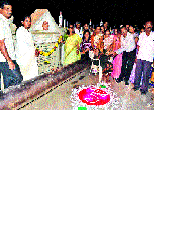 Celebrate Irvine Bridge's birthday in Sangli | सांगलीत आयर्विन पुलाचा वाढदिवस साजरा Celebrate Irvine Bridge's birthday in Sangli | सांगलीत आयर्विन पुलाचा वाढदिवस साजरा
