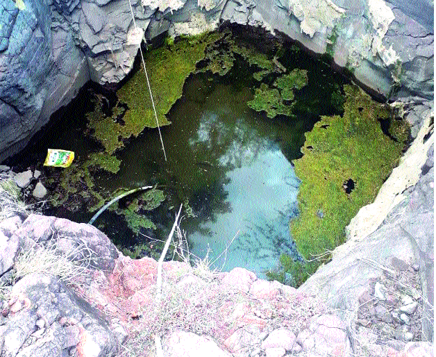 It is a great obstacle to the disaster of dissolution | जतमध्ये विघ्नहर्त्याच्या विसर्जनाचेच मोठे विघ्न It is a great obstacle to the disaster of dissolution | जतमध्ये विघ्नहर्त्याच्या विसर्जनाचेच मोठे विघ्न