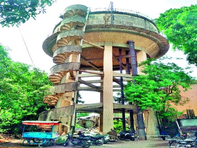 Waterfall dangerous | जलकुंभ धोकेदायक