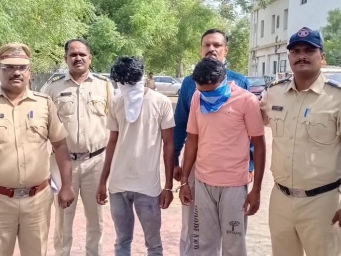 Atrocities on a minor girl at Kherwadi | खेरवाडी येथे अल्पवयीन मुलीवर अत्याचार Atrocities on a minor girl at Kherwadi | खेरवाडी येथे अल्पवयीन मुलीवर अत्याचार