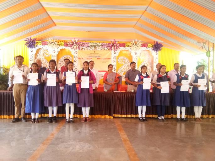 Distribution of Certificates in Maharajaswas Mission | महाराजस्व अभियानातंर्गत विविध दाखल्यांचे वाटप Distribution of Certificates in Maharajaswas Mission | महाराजस्व अभियानातंर्गत विविध दाखल्यांचे वाटप