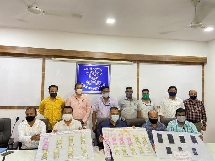11 lakh 50 thousand counterfeit notes seized from Mumbai | मुंब्य्रातून ११ लाख ५० हजारांच्या बनावट नोटा हस्तगत 11 lakh 50 thousand counterfeit notes seized from Mumbai | मुंब्य्रातून ११ लाख ५० हजारांच्या बनावट नोटा हस्तगत