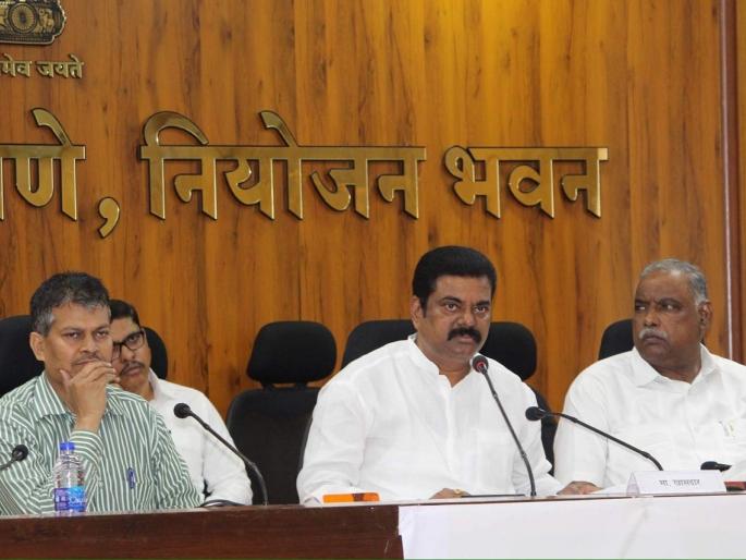 Meeting of Thane District Road Safety Committee - MLAs for the prevention of road accidents - Instructions for using MP funds | ठाणे जिल्हास्तरीय रस्ता सुरक्षा समितीची बैठक - रस्त्यांवरील अपघात टाळणा-या उपाययोजनांसाठी आमदार - खासदारांचा निधी वापरण्याच्या सूचना Meeting of Thane District Road Safety Committee - MLAs for the prevention of road accidents - Instructions for using MP funds | ठाणे जिल्हास्तरीय रस्ता सुरक्षा समितीची बैठक - रस्त्यांवरील अपघात टाळणा-या उपाययोजनांसाठी आमदार - खासदारांचा निधी वापरण्याच्या सूचना