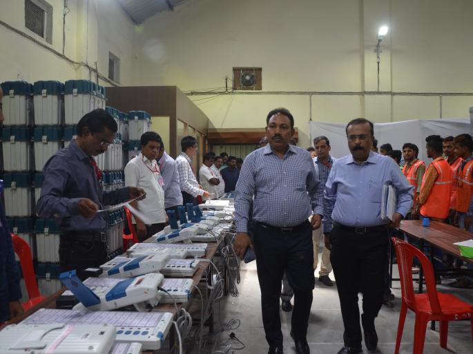 Overview of District Election Machines with EVM Machines by Chief Electoral Officers | मुख्य निवडणूक अधिकाऱ्यांकडून ईव्हीएम मशिन्ससह जिल्ह्यातील निवडणूककामांचा आढावा Overview of District Election Machines with EVM Machines by Chief Electoral Officers | मुख्य निवडणूक अधिकाऱ्यांकडून ईव्हीएम मशिन्ससह जिल्ह्यातील निवडणूककामांचा आढावा