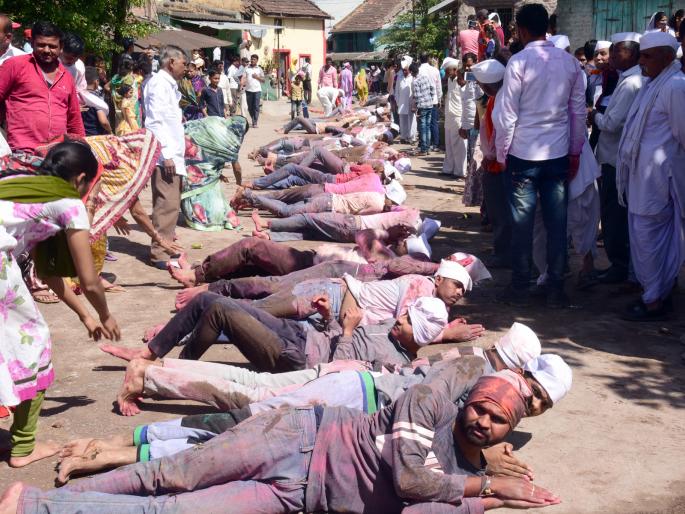 Bhairavnath Jogeshwari: The crowd of thousands of devotees in the Rath yatra | भैरवनाथ जोगेश्वरी रथयात्रेत हजारो भाविकांचे लोटांगण