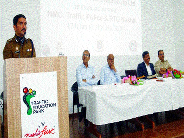 Initiatives are needed to prevent accidents | अपघात रोखण्यासाठी पुढाकार आवश्यक Initiatives are needed to prevent accidents | अपघात रोखण्यासाठी पुढाकार आवश्यक