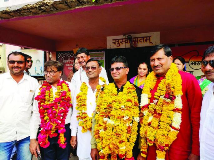 Washim, Karanja and Mangarulpir city council subject committee election | वाशिम,कारंजा व मंगरुळपीर नगर परिषदेची विषय समितीची निवडणूक अविरोध Washim, Karanja and Mangarulpir city council subject committee election | वाशिम,कारंजा व मंगरुळपीर नगर परिषदेची विषय समितीची निवडणूक अविरोध