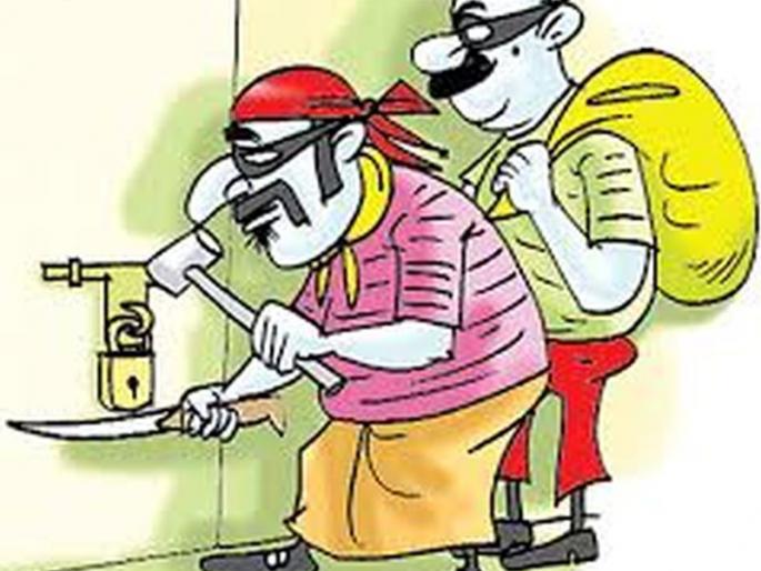 1.97 lakh was stolen by breaking the wall of the shop | दुकानाची भिंत फोडून १.९७ लाखाचा ऐवज लंपास 1.97 lakh was stolen by breaking the wall of the shop | दुकानाची भिंत फोडून १.९७ लाखाचा ऐवज लंपास