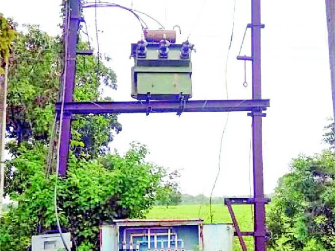 After three years, Rohitra has not recovered | तीन वर्षे लोटूनही रोहित्र दुरुस्त होईना