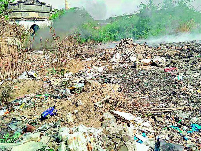 Dumping Yard Style | कचऱ्यामुळे वस्तीला डम्पिंग यार्डचे स्वरूप