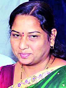 Needed women and students will get subsidy and bike ride | गरजू महिला व विद्यार्थ्यांना मिळणार अनुदानावर शिवणयंत्र व सायकल Needed women and students will get subsidy and bike ride | गरजू महिला व विद्यार्थ्यांना मिळणार अनुदानावर शिवणयंत्र व सायकल