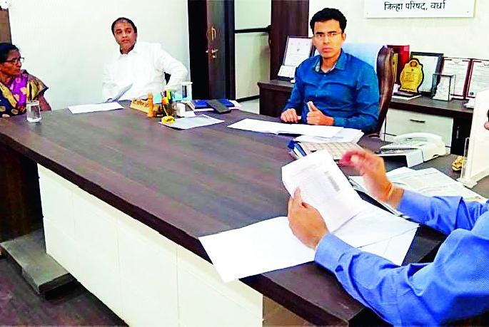 Spend the District Annual Plan funding | जिल्हा वार्षिक योजनेचा निधी खर्च करा